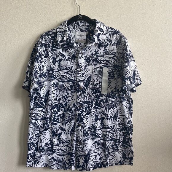 Goodiellow & Co Button down short sleeve NWT Size M - Picture 1 of 6